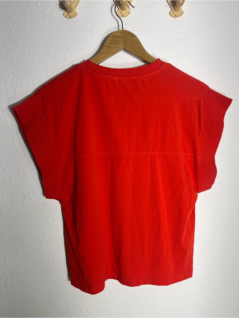 ZARA • bright red crewneck muscle tee with cap sleeves - Picture 4 of 7